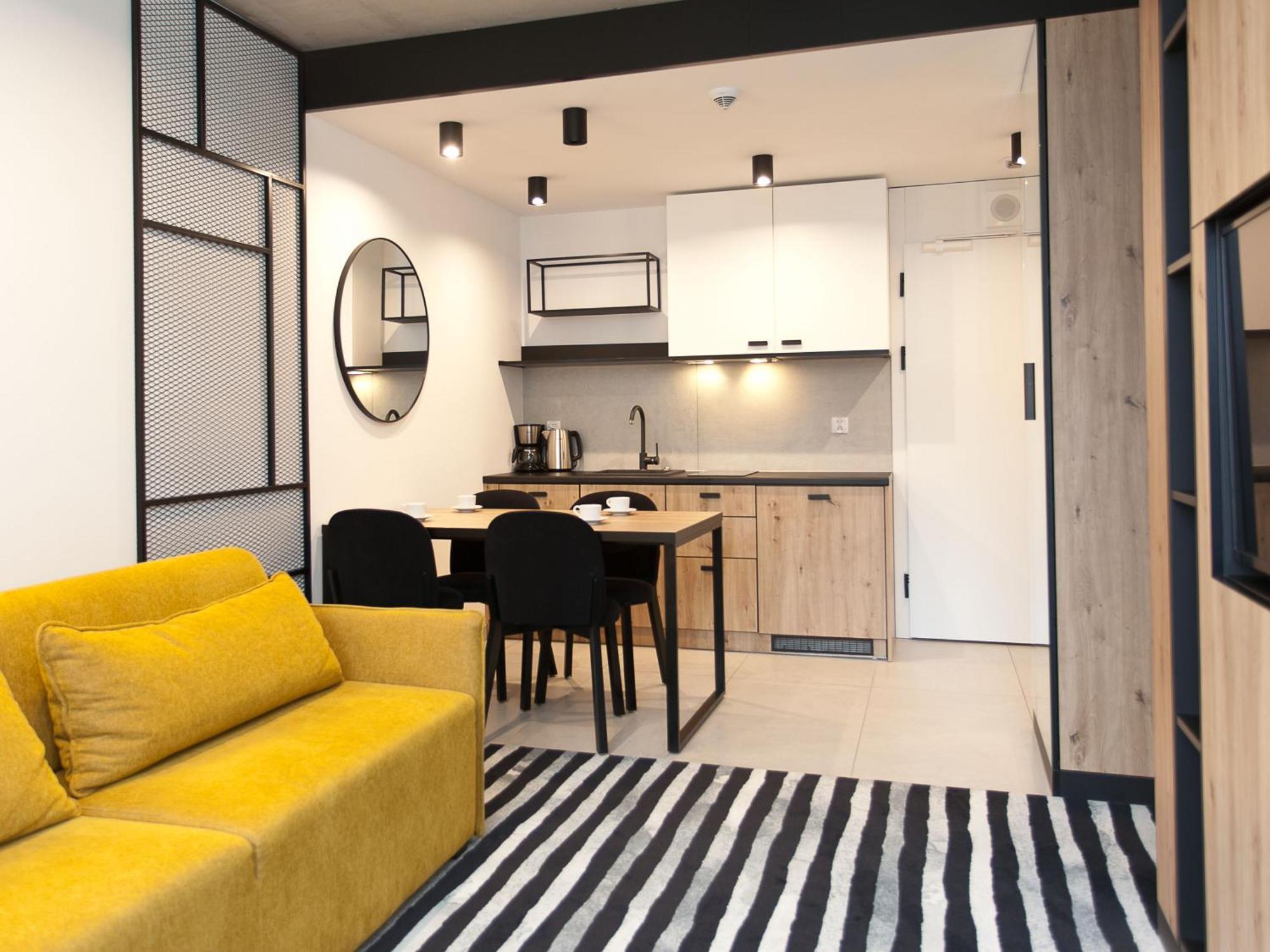 420 Port Basen & Jacuzzi Apartament *